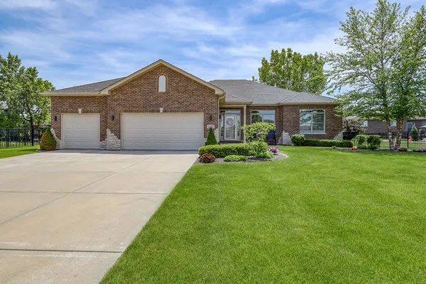 $799,900 | 12427 Pemrose Court, Mokena, IL 60448