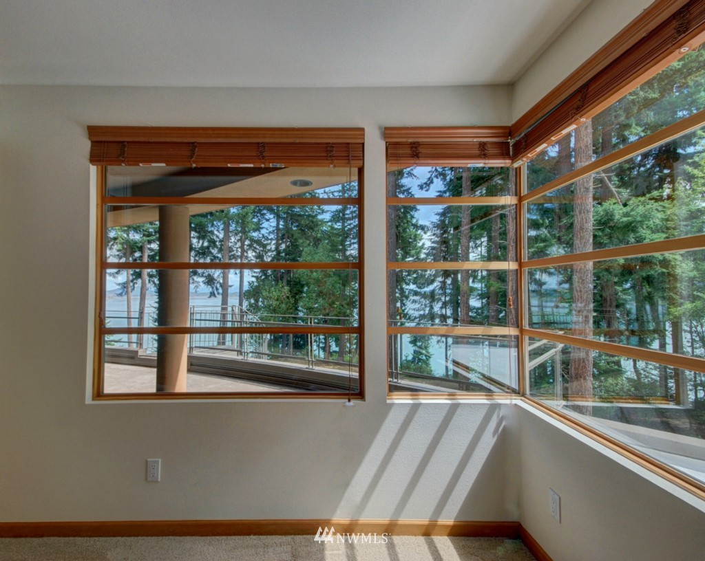 3326 Green Road Oak Harbor, WA 98277 - Photo 11 of 25 Gallery Image 11