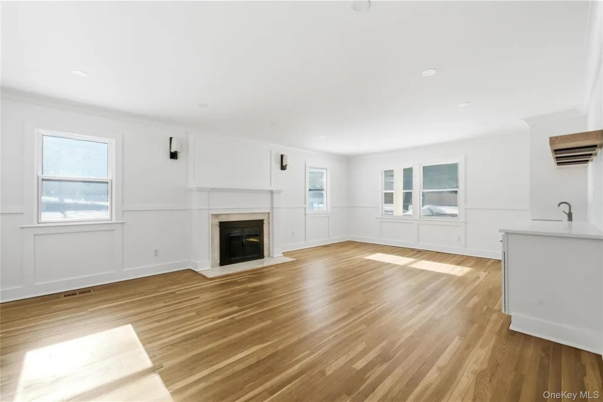 75 Centerport Road Greenlawn, NY 11740 - Photo 11 of 47