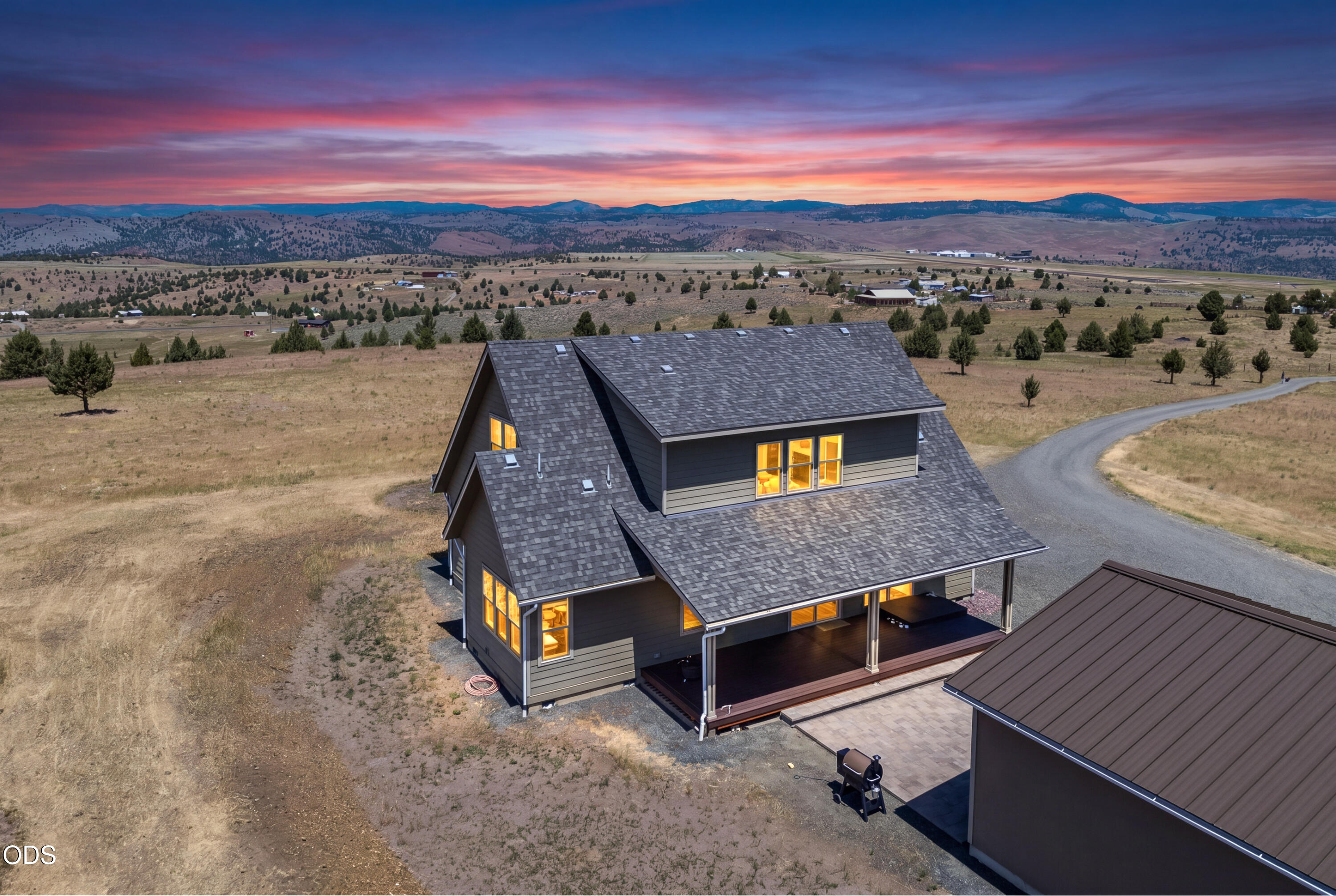 26216 West Bench Road John Day, OR 97845 - Photo 10 of 53 a view of a terrace with a bench