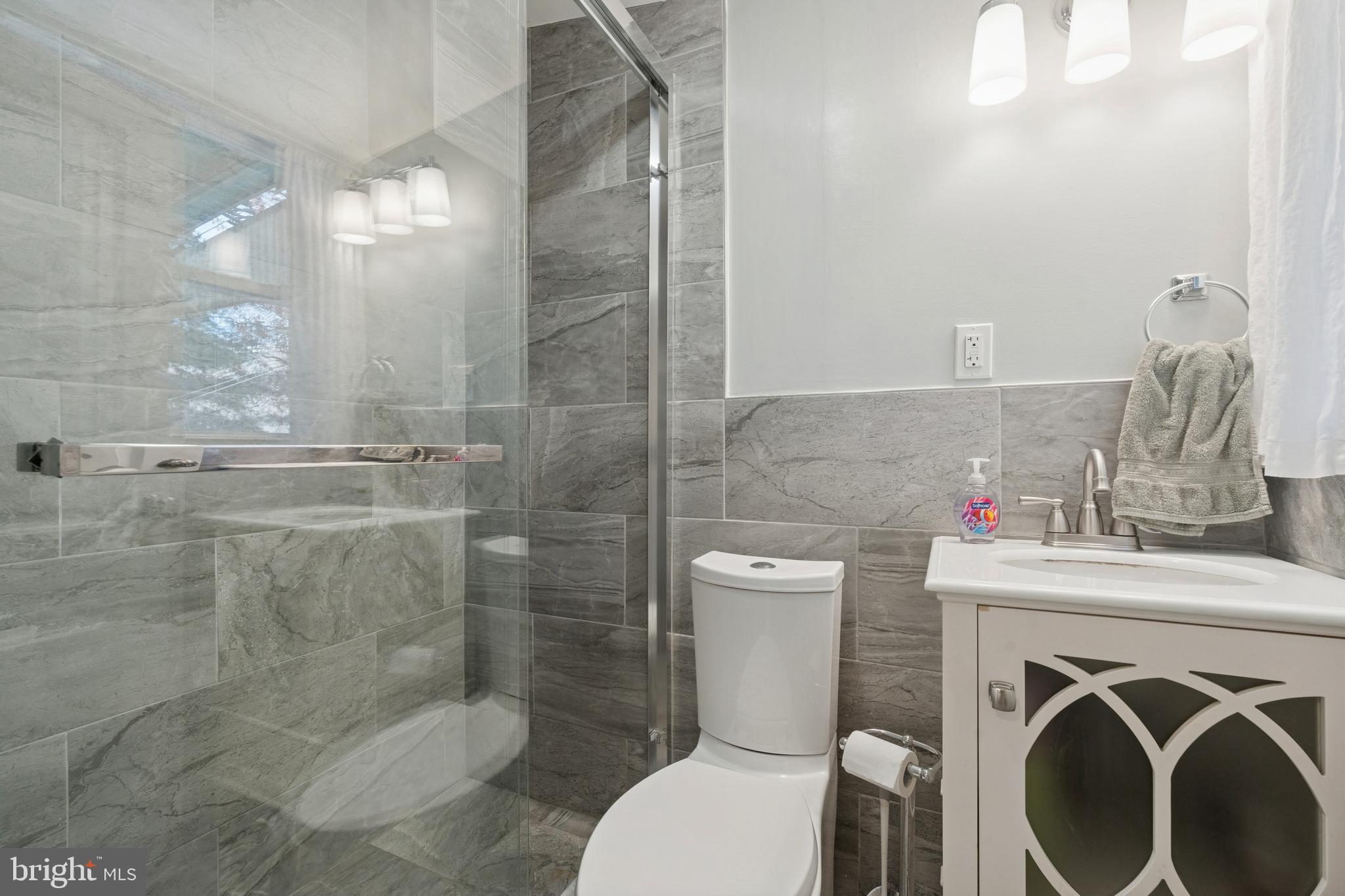 5134 Cedar Avenue Philadelphia, PA 19143 - Photo 10 of 27