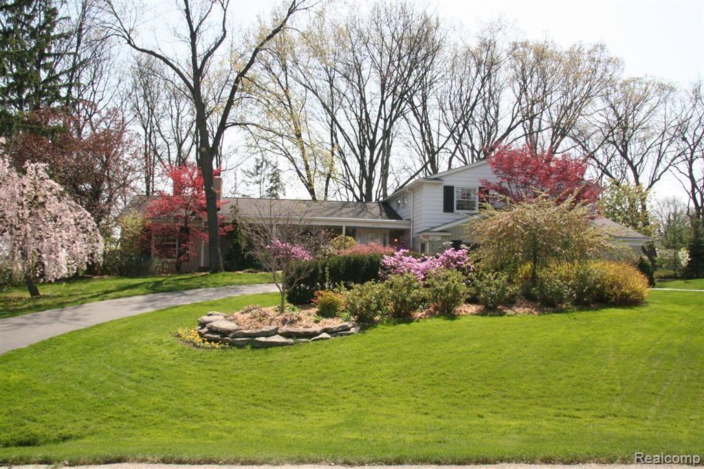 4126 Nearbrook Road Bloomfield Hills, MI 48302 - Photo 1 of 18 01 Welcome to Nearbrook