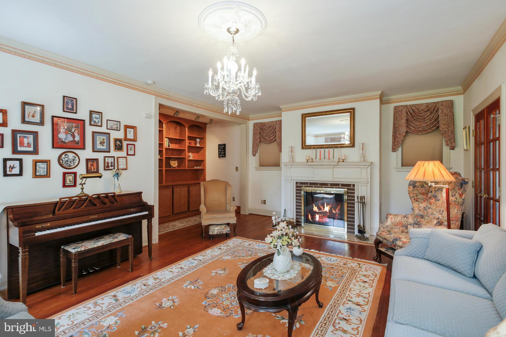 105 East Brookhaven Road Wallingford, PA 19086 - Photo 6 of 69 Living room with gas log fireplace