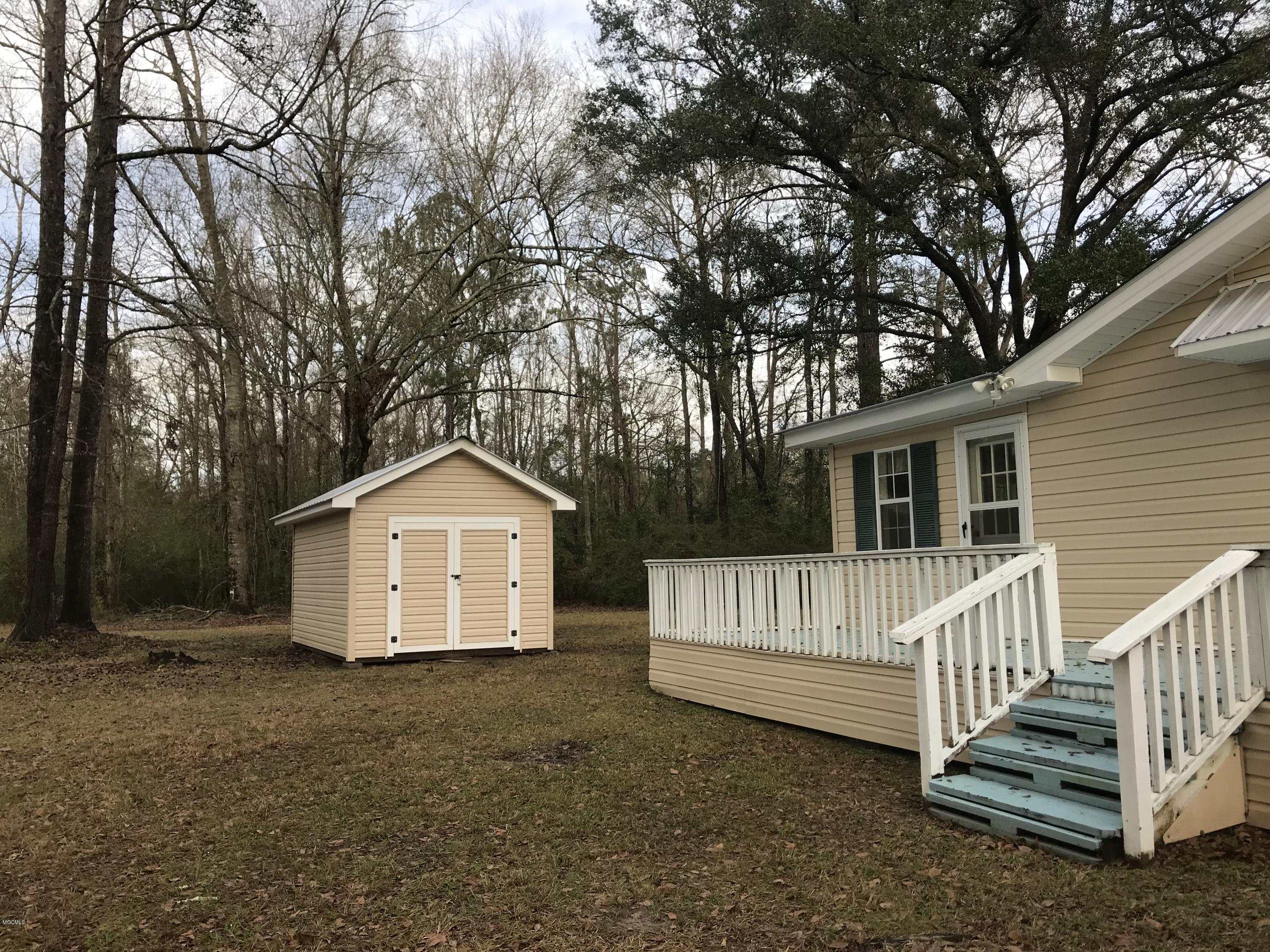 128 Huppo Road Picayune, MS 39466 - Photo 2 of 13 IMG_9331
