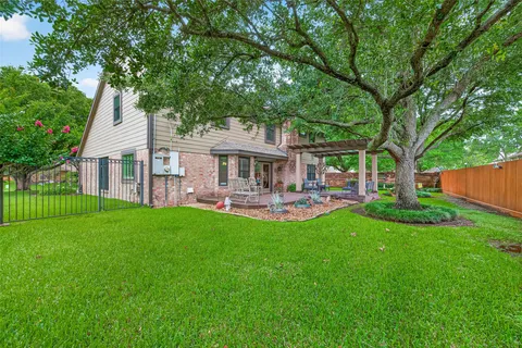 $569,000 | 303 Longview Drive, Sugar Land, TX 77478