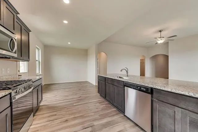 $360,000 | 916 Mallorie Lane, Ferris, TX 75125