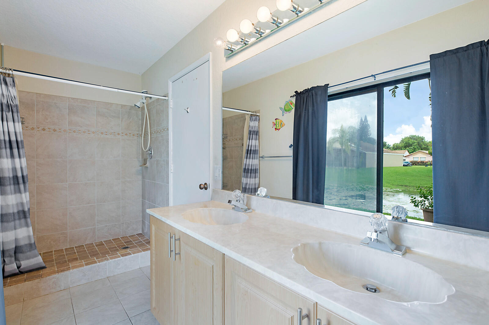 20938 Rustlewood Avenue Boca Raton, FL 33428 - Photo 18 of 45 Master Bathroom