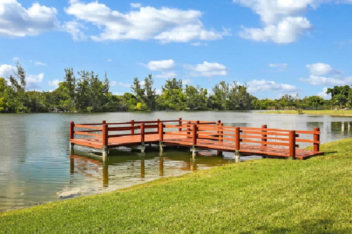 20938 Rustlewood Avenue Boca Raton, FL 33428 - Photo 41 of 45 Fishing Pier