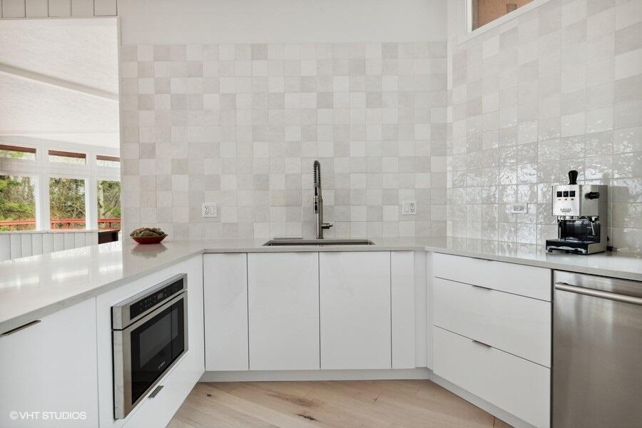 3900 Valley Path Coloma, MI 49038 - Photo 12 of 55 Kitchen