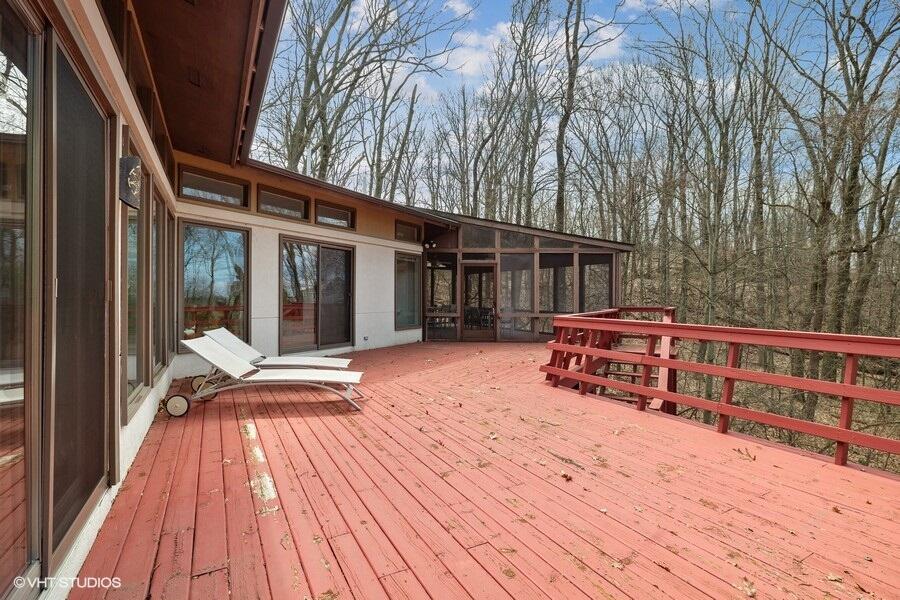3900 Valley Path Coloma, MI 49038 - Photo 45 of 55 Deck