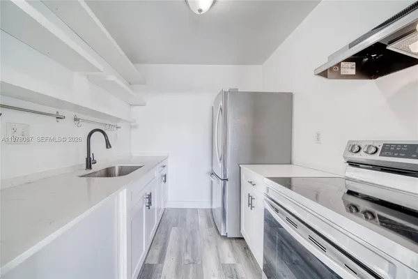 $1,700 | 2000 Northeast 135th Street, Unit 708, North Miami, FL 33181
