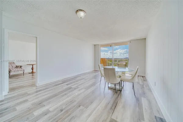 $1,700 | 2000 Northeast 135th Street, Unit 708, North Miami, FL 33181
