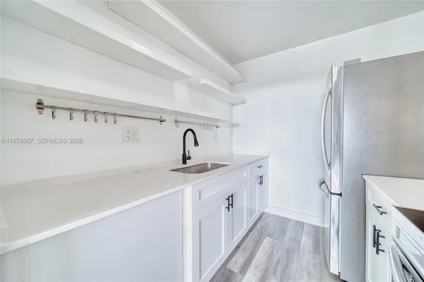 $1,700 | 2000 Northeast 135th Street, Unit 708, North Miami, FL 33181