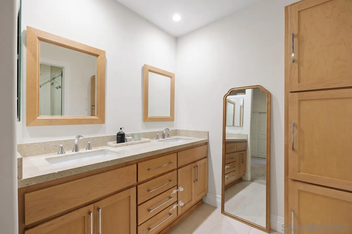 3343 Del Rio Court Carlsbad, CA 92009 - Photo 19 of 33