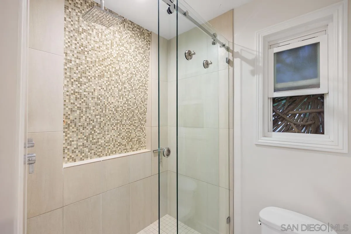 3343 Del Rio Court Carlsbad, CA 92009 - Photo 20 of 33