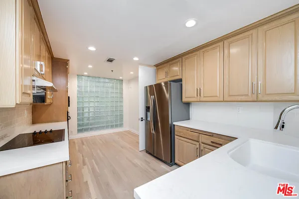 $7,200 | 2132 Century Park Lane, Unit 104, Los Angeles, CA 90067