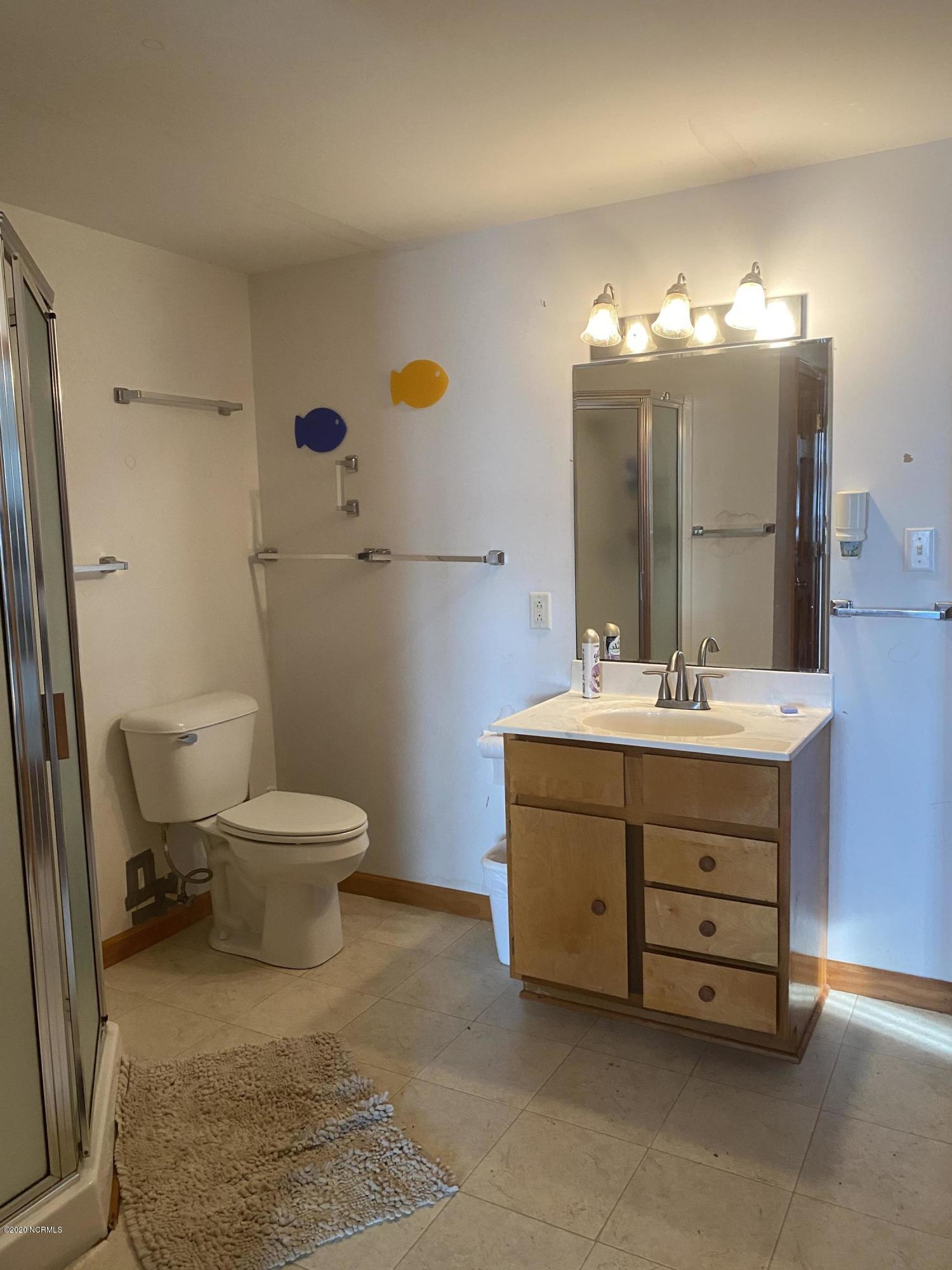 1159 Whealton Point Road Aurora, NC 27806 - Photo 12 of 23 012 Bathroom