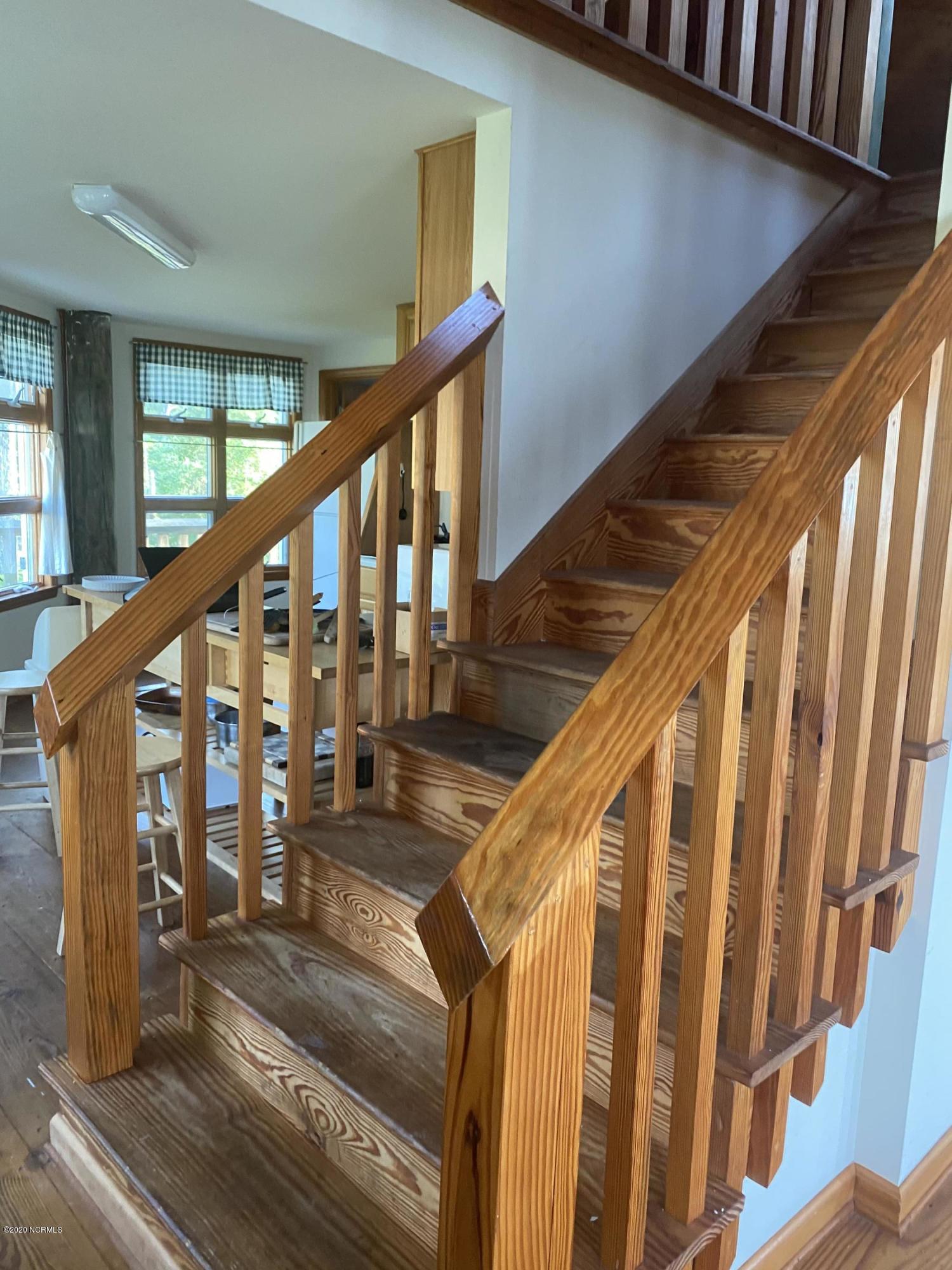 1159 Whealton Point Road Aurora, NC 27806 - Photo 13 of 23 013 Stairway