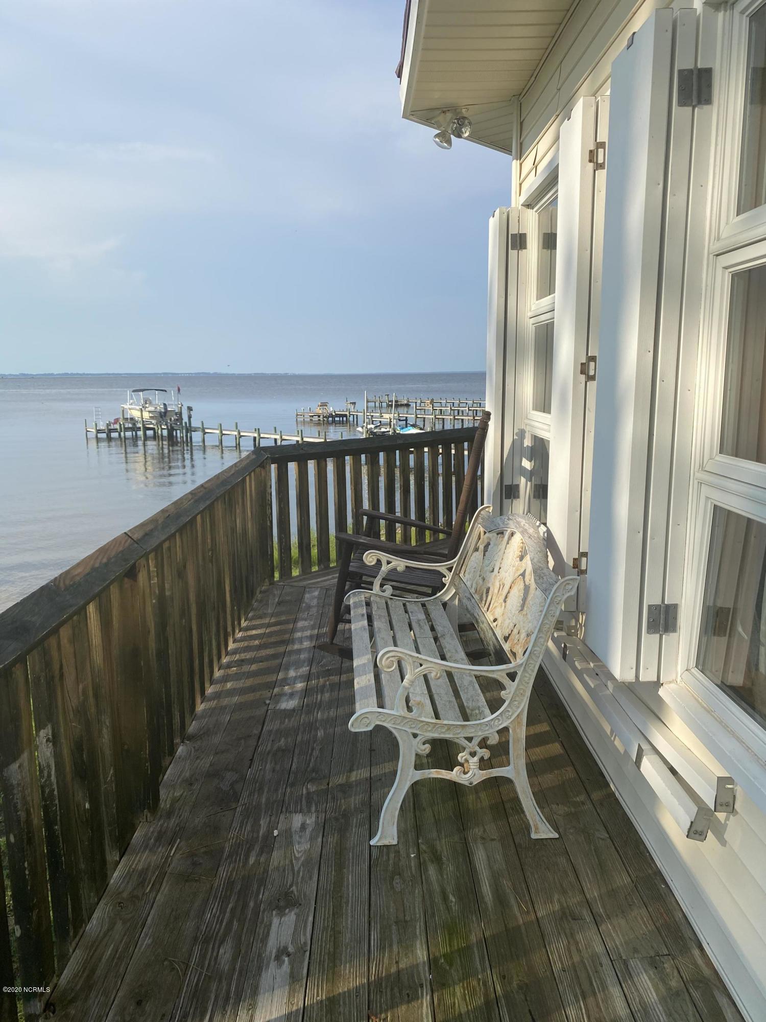 1159 Whealton Point Road Aurora, NC 27806 - Photo 4 of 23 004 Deck View