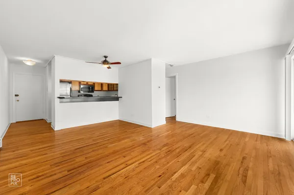 $234,900 | 81 6th Avenue, Unit 202, La Grange, IL 60525