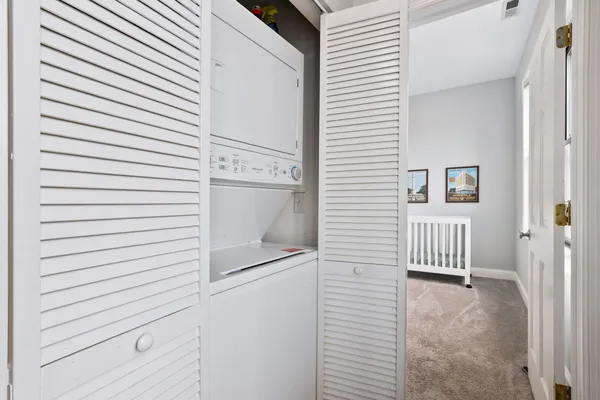 $399,900 | 3142 West George Street, Unit C3, Chicago, IL 60618