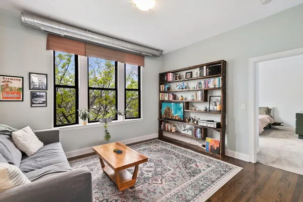 $399,900 | 3142 West George Street, Unit C3, Chicago, IL 60618