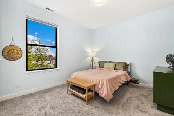 $399,900 | 3142 West George Street, Unit C3, Chicago, IL 60618