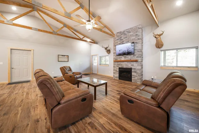 $695,000 | 0 East 500 East Road, Oconee, IL 62553