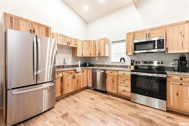 $695,000 | 0 East 500 East Road, Oconee, IL 62553