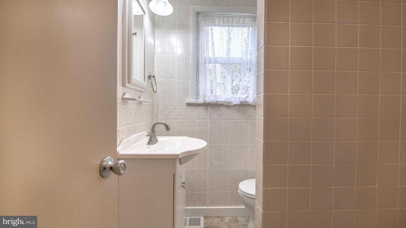 2038 Mill Creek Road Lancaster, PA 17602 - Photo 14 of 32 Gallery Image 14