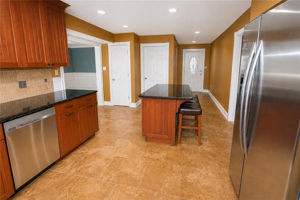 1464 Lakeview Road Grayson, GA 30017 - Photo 33 of 92