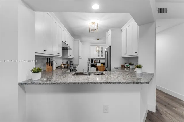 $519,000 | 10730 Northwest 66th Street, Unit 505, Doral, FL 33178