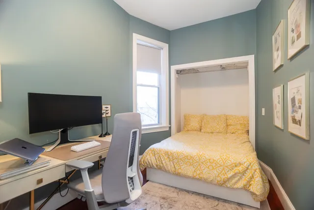 $685,000 | 1120 West Oakdale Avenue, Unit 1F, Chicago, IL 60657