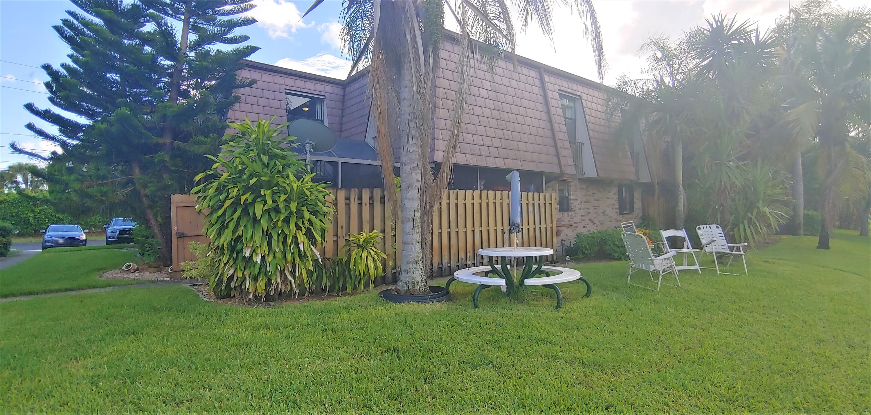 7641 Courtyard Run West Boca Raton, FL 33433 - Photo 2 of 14 Exterior