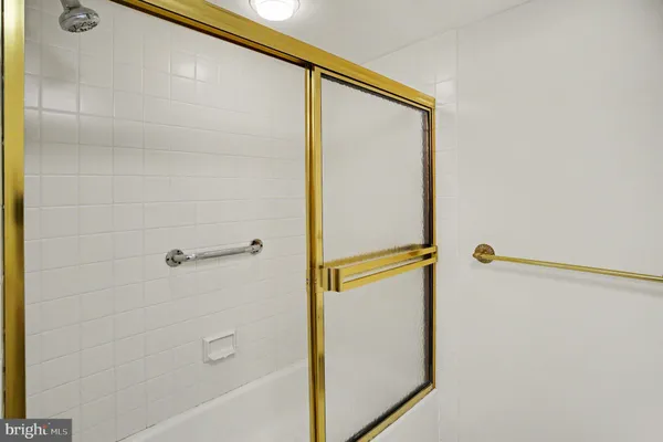 $2,200 | 100 Breyer Drive, Unit 5M, Elkins Park, PA 19027