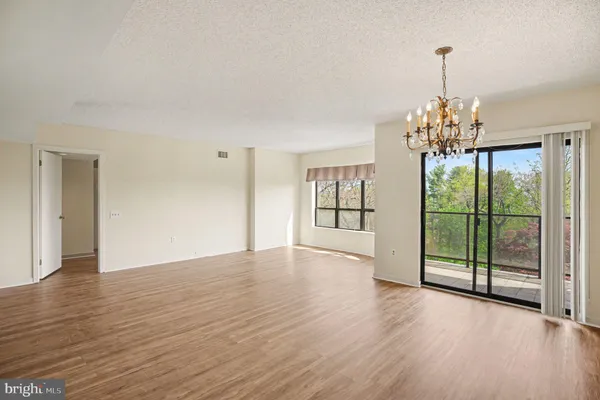$2,200 | 100 Breyer Drive, Unit 5M, Elkins Park, PA 19027