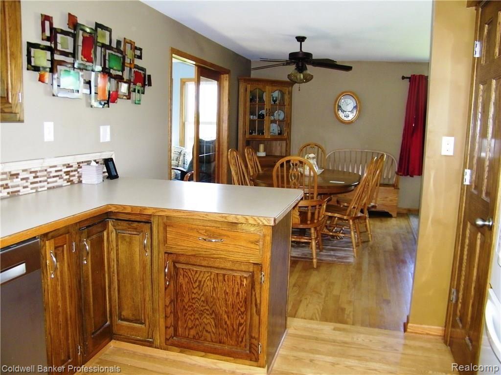 4744 Clear Lake Road North Branch, MI 48461 - Photo 13 of 34 100_4627.jpg