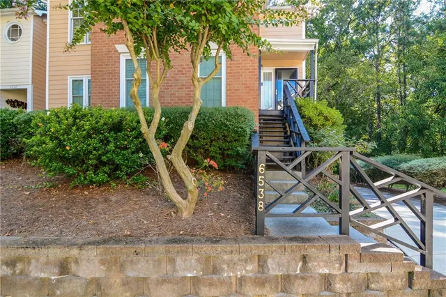 $375,000 | 6538 Deerings Lane, Peachtree Corners, GA 30092