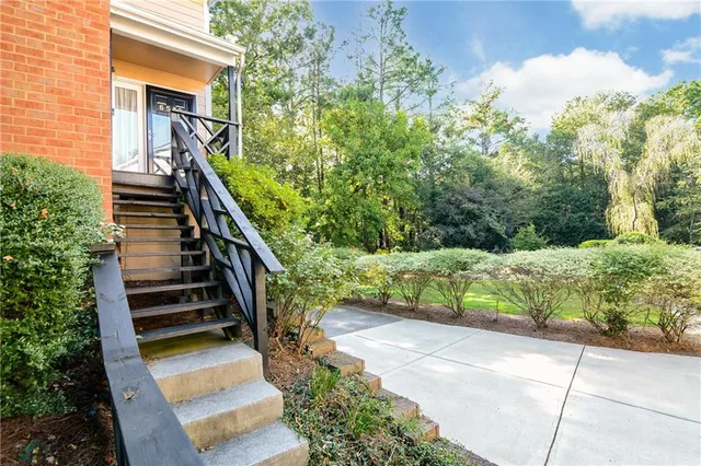 $375,000 | 6538 Deerings Lane, Peachtree Corners, GA 30092