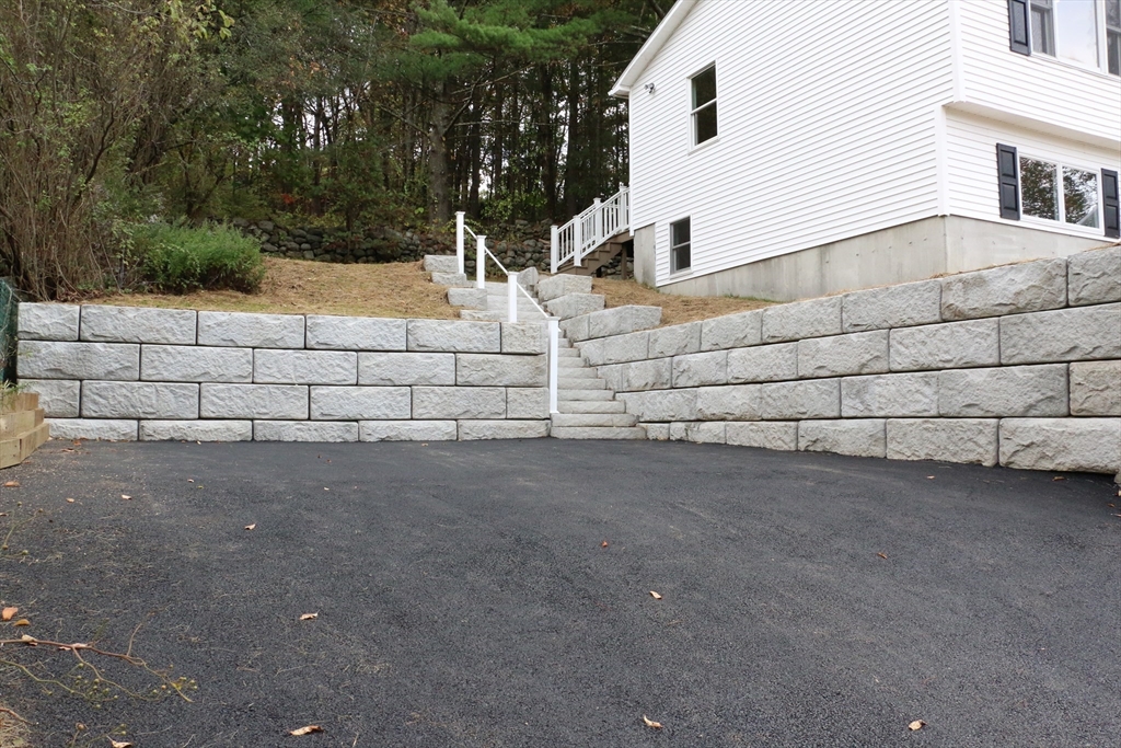 476 Cottage Street Athol, MA 01331 - Photo 2 of 26