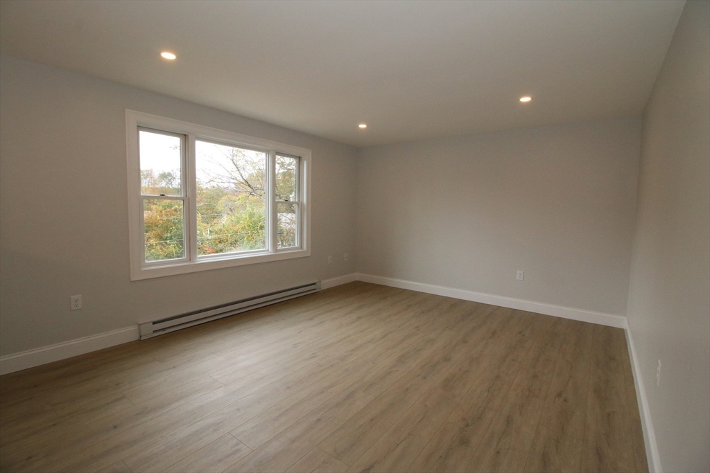 476 Cottage Street Athol, MA 01331 - Photo 7 of 26