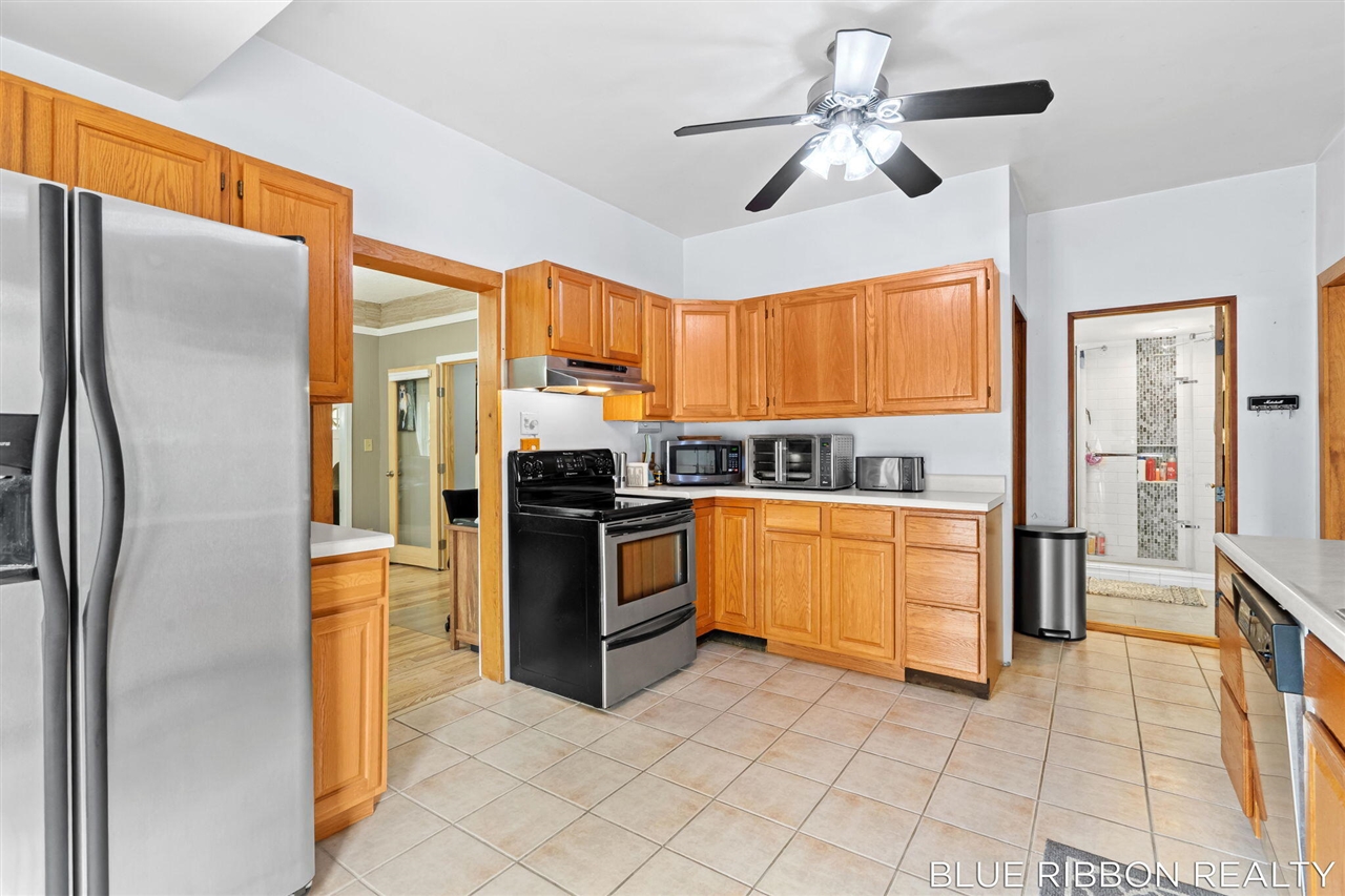 130 West Cherry Street Wayland, MI 49348 - Photo 16 of 63