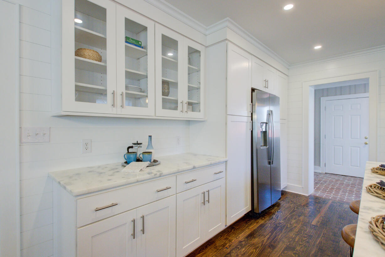 146 Simons Street Charleston, SC 29403 - Photo 17 of 44 22