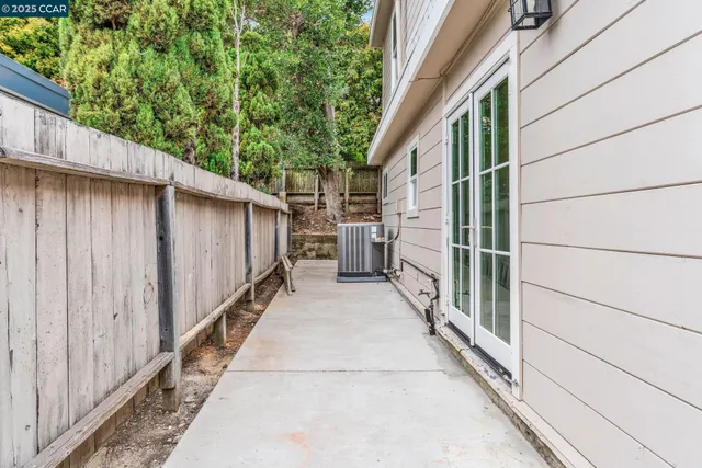 a view of a pathway of a building