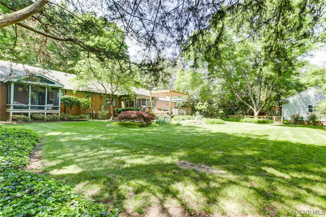 8802 Sierra Road Henrico, VA 23229 - Photo 12 of 42 Gallery Image 12