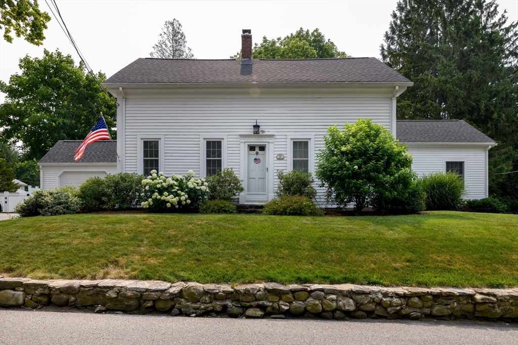 42 Lovell Road Holden, MA 01520 - Photo 1 of 26