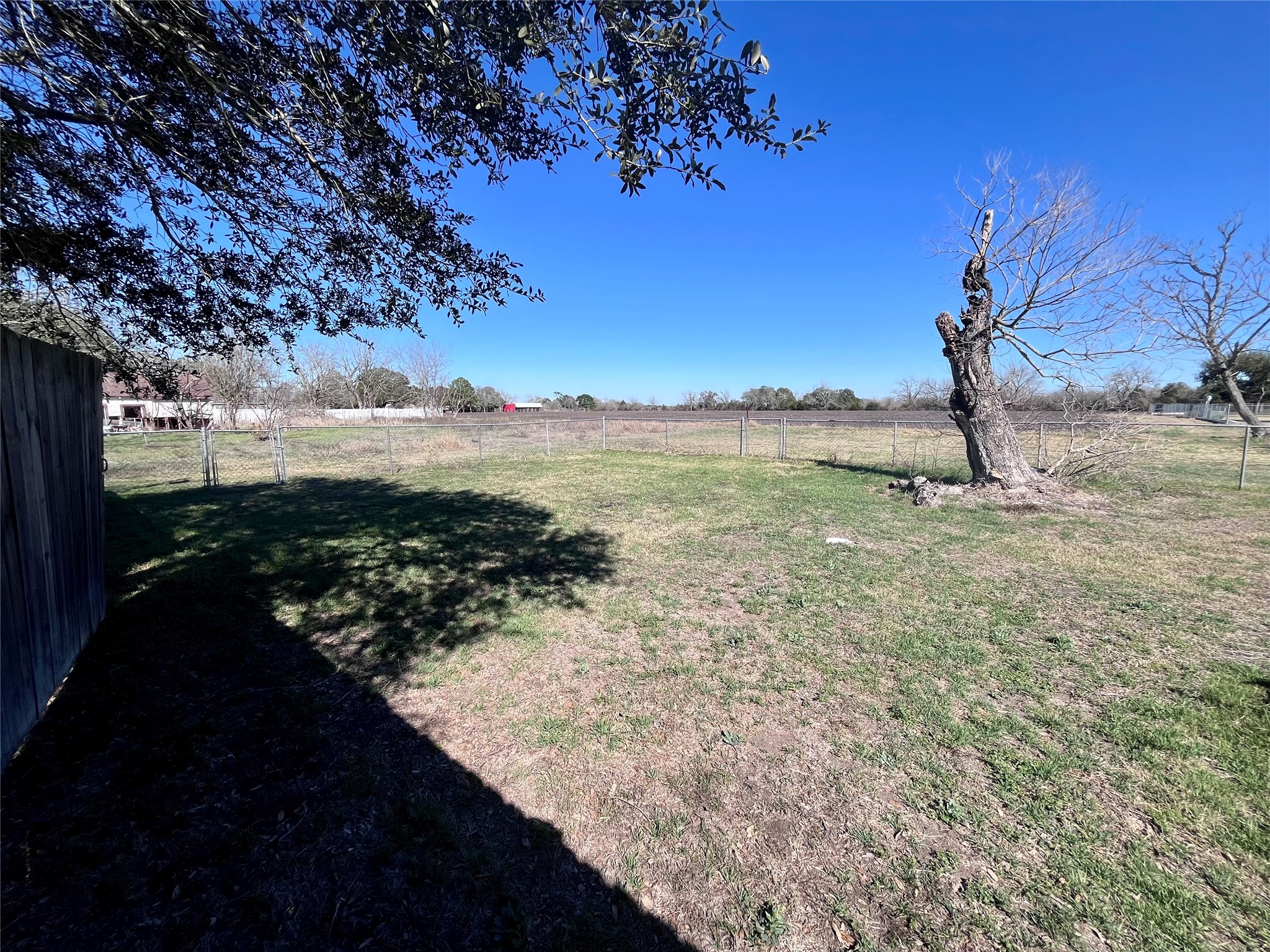 1004 North Center Street Weimar, TX 78962 - Photo 14 of 15 a view of an ocean beach