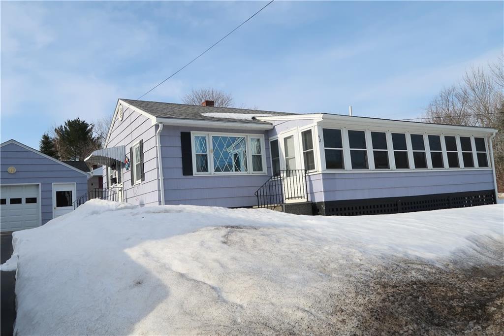 Nice, well maintained 2BR ranch with...
