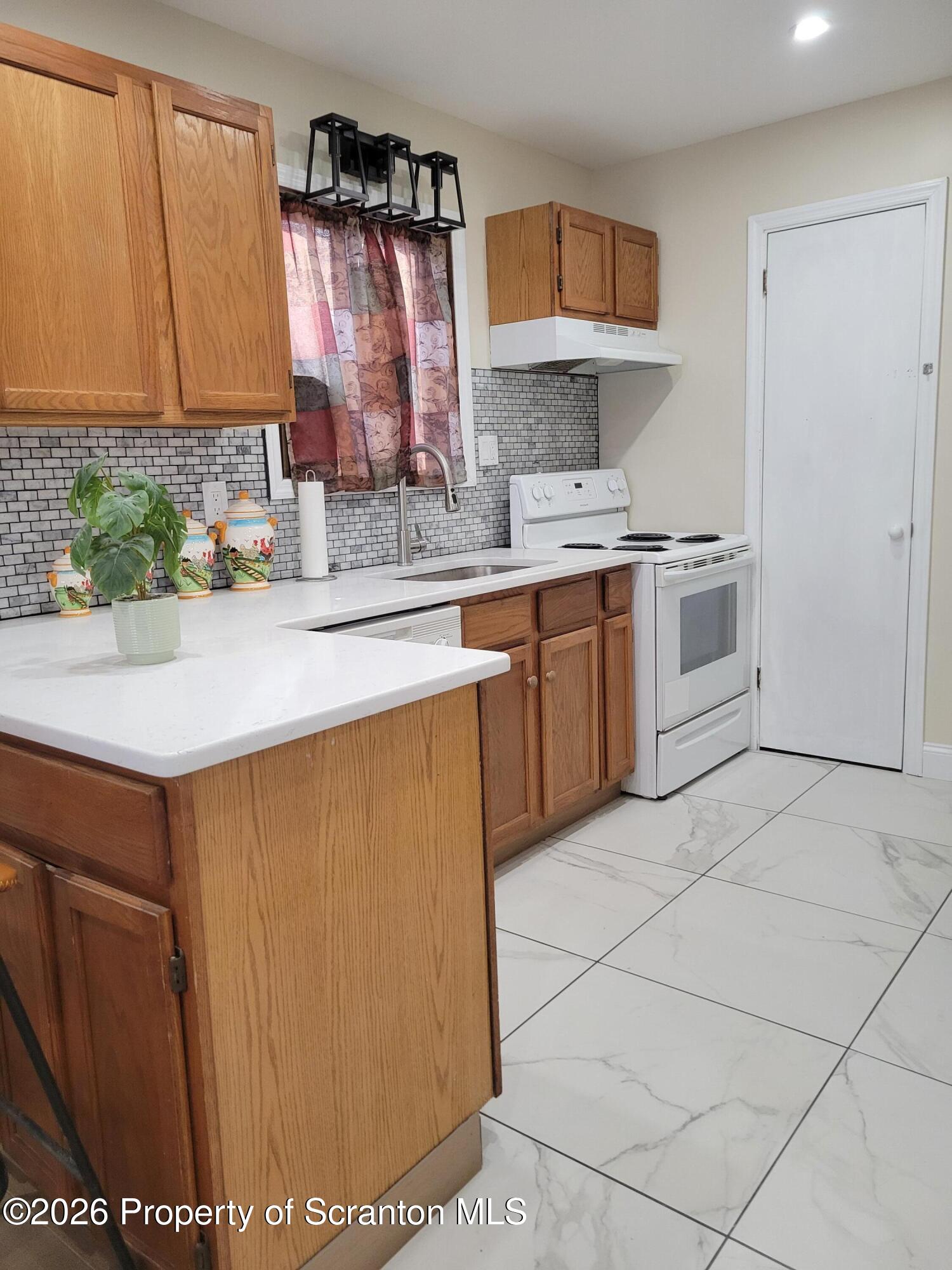 353 Saunders Drive, Unit PA Bushkill, PA 18324 - Photo 7 of 24 5087
