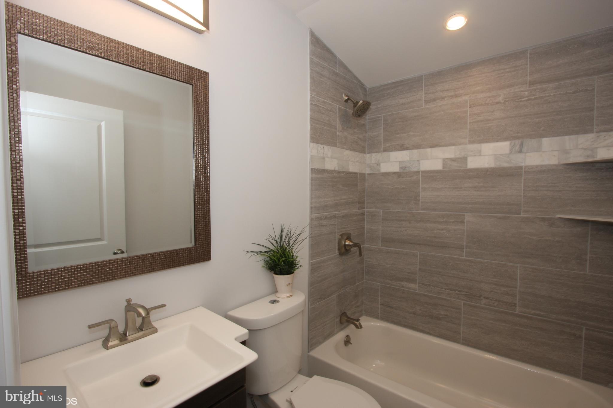 1920 Jasmine Road Baltimore, MD 21222 - Photo 16 of 40 Gorgeous Bath w/Tile & Marble Listello & Niches